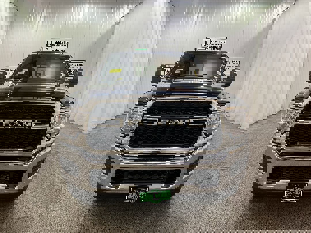 2024 Ram 2500 Tradesman photo 2