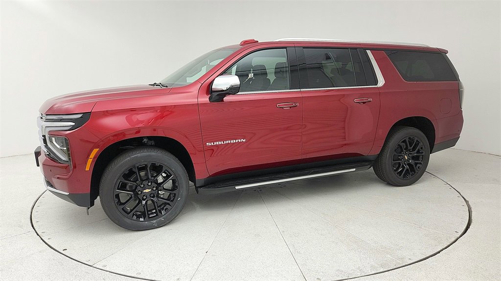 2025 Chevrolet Suburban Premier photo 2