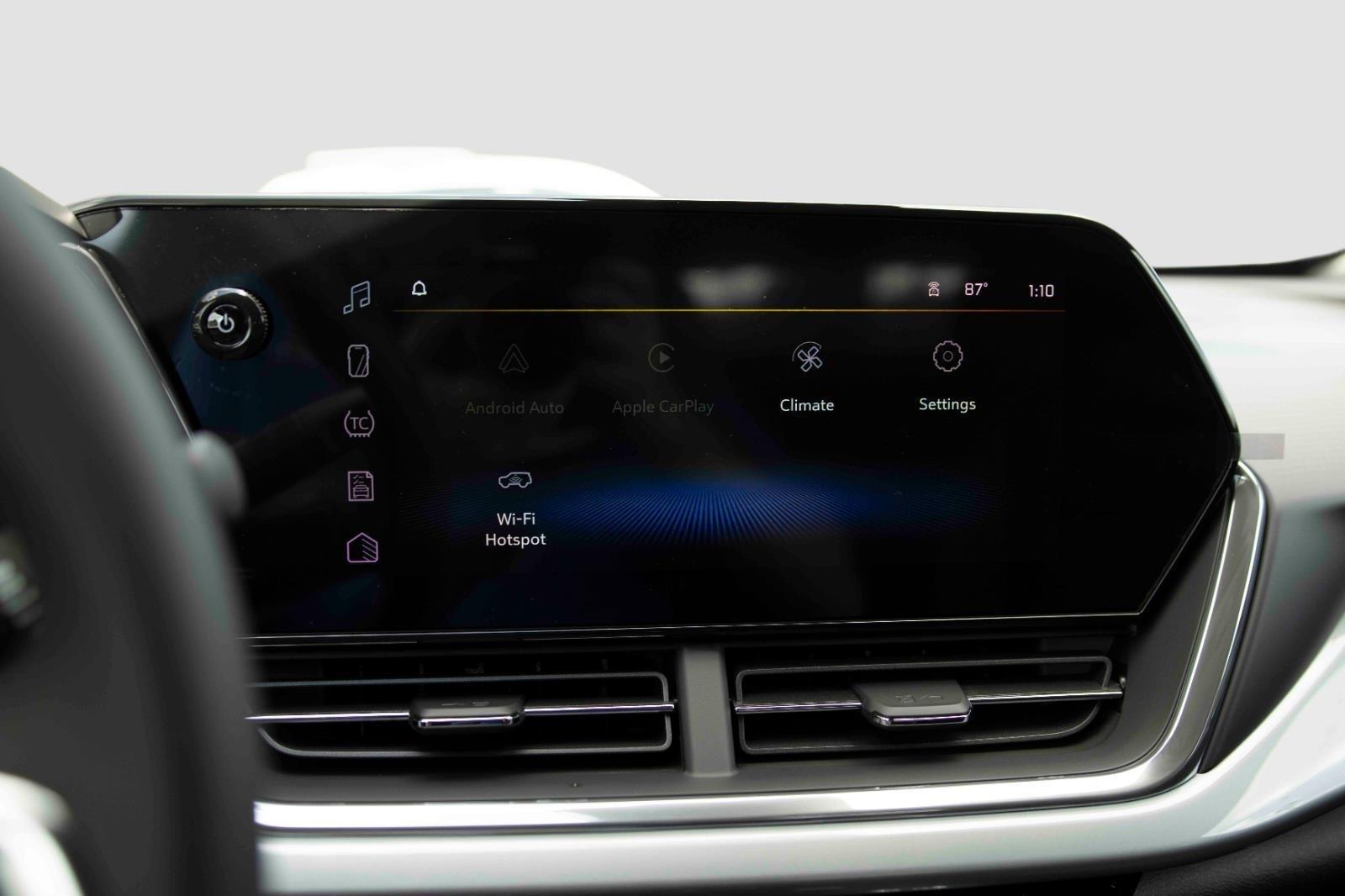 2025 Chevrolet Trax LT photo 16