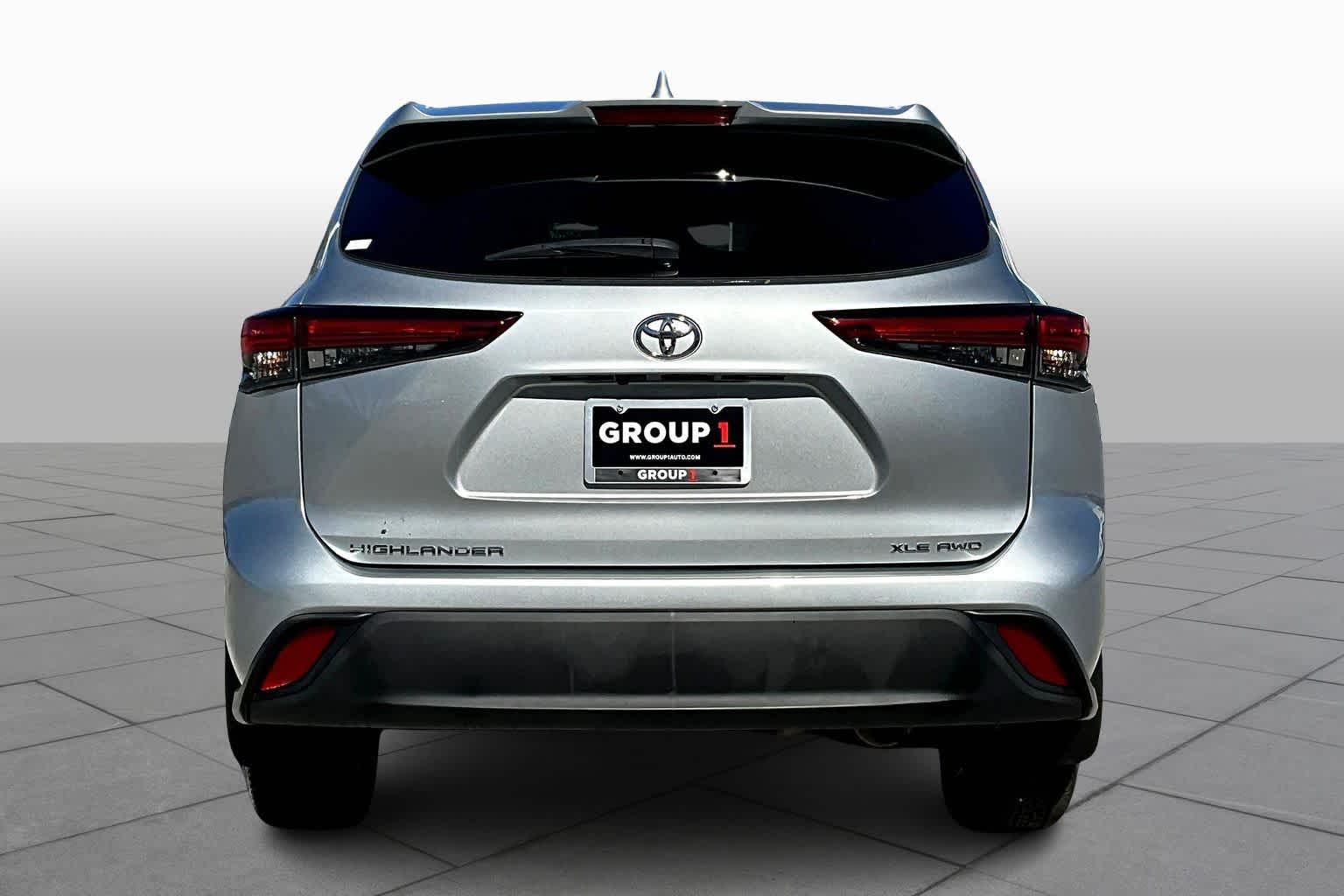 2022 Toyota Highlander XLE photo 4