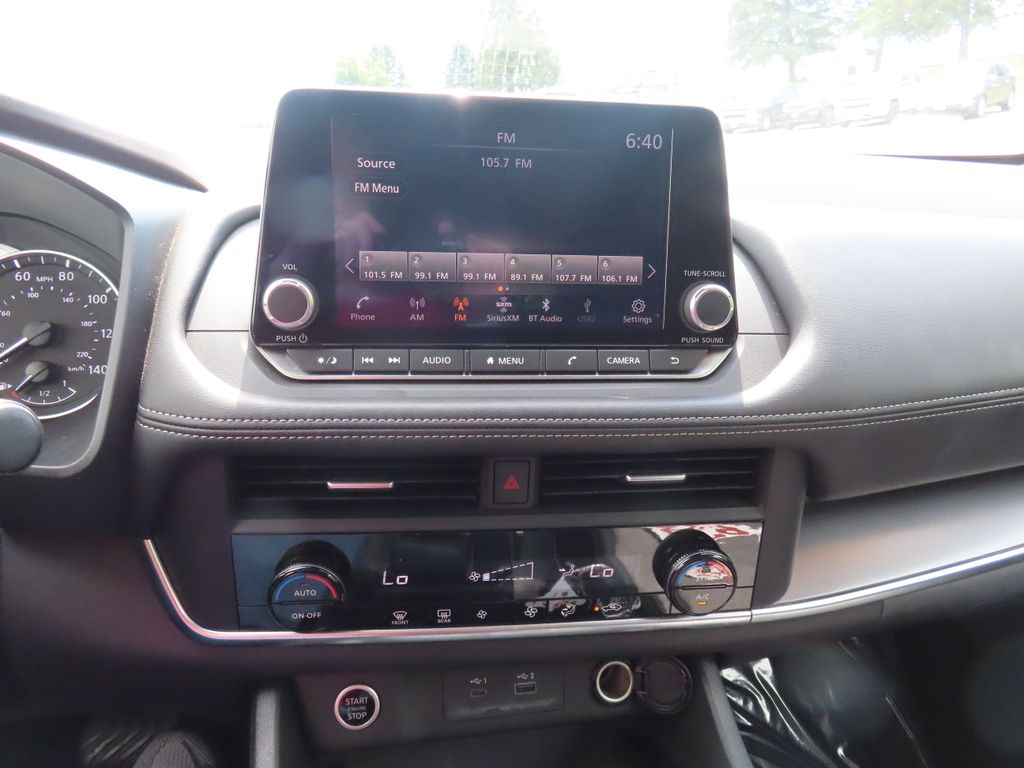 2023 Nissan Rogue SV photo 5