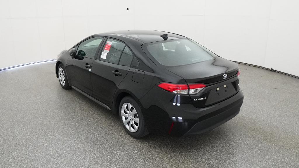 2025 Toyota Corolla LE photo 13
