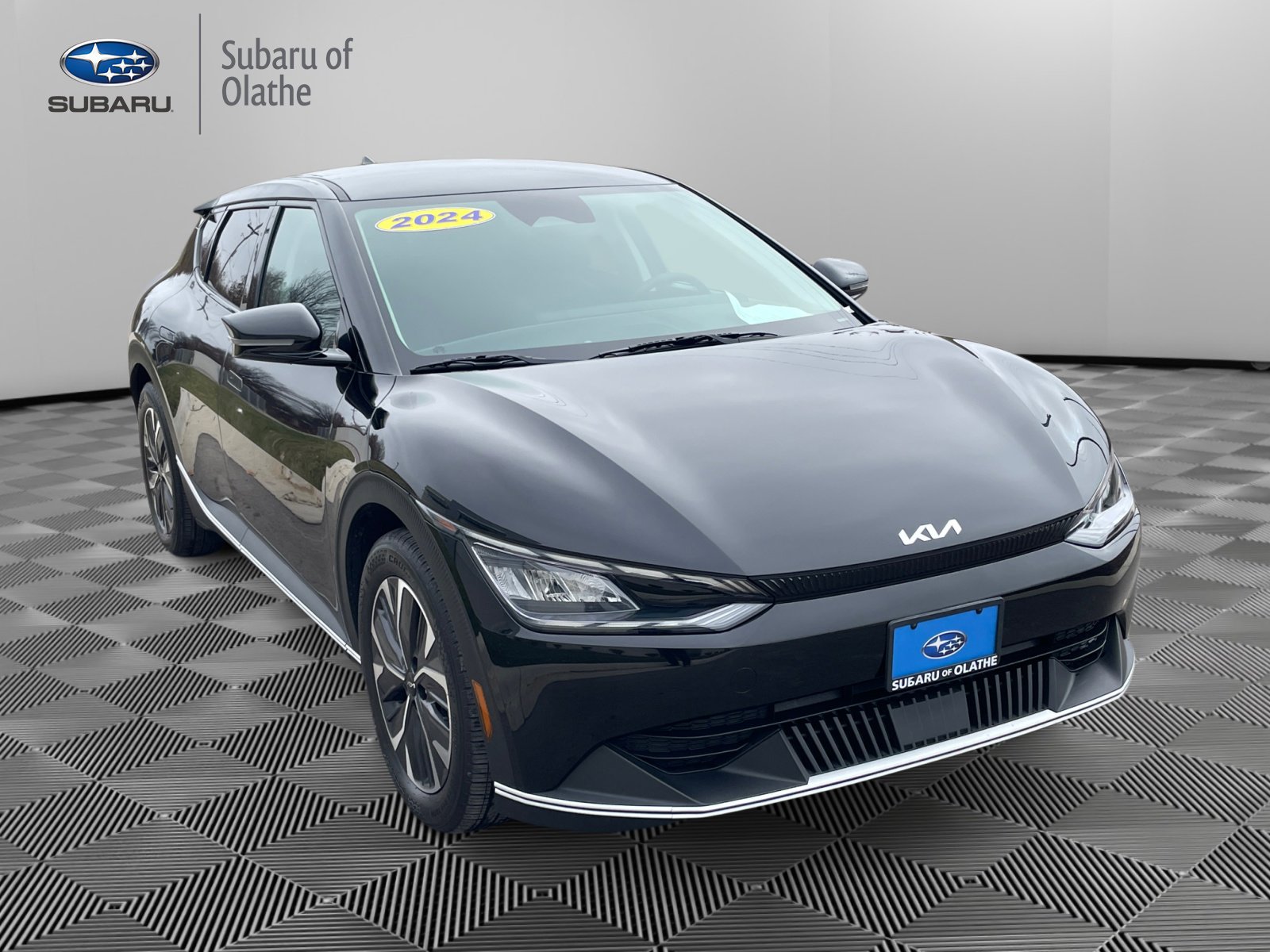 2024 Kia EV6 Light L/R's photo