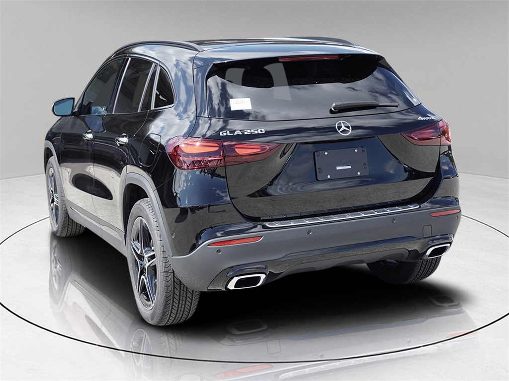 2026 Mercedes Benz GLA 250 4MATIC photo 4