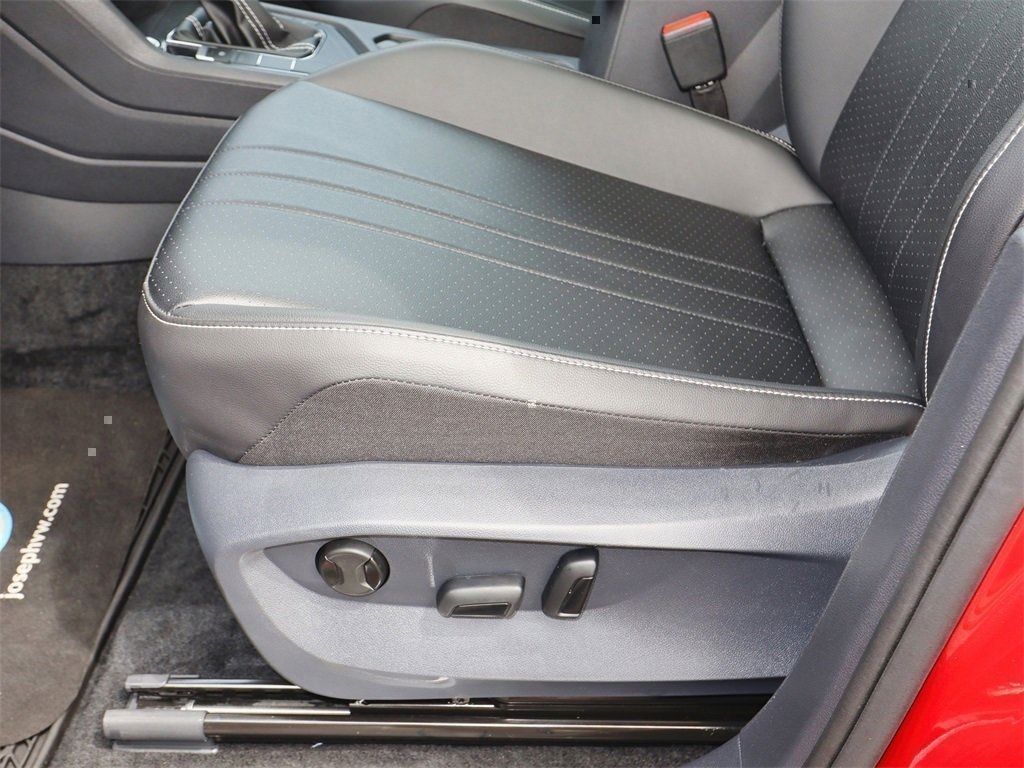 2024 Volkswagen Tiguan SE R-Line Black photo 14