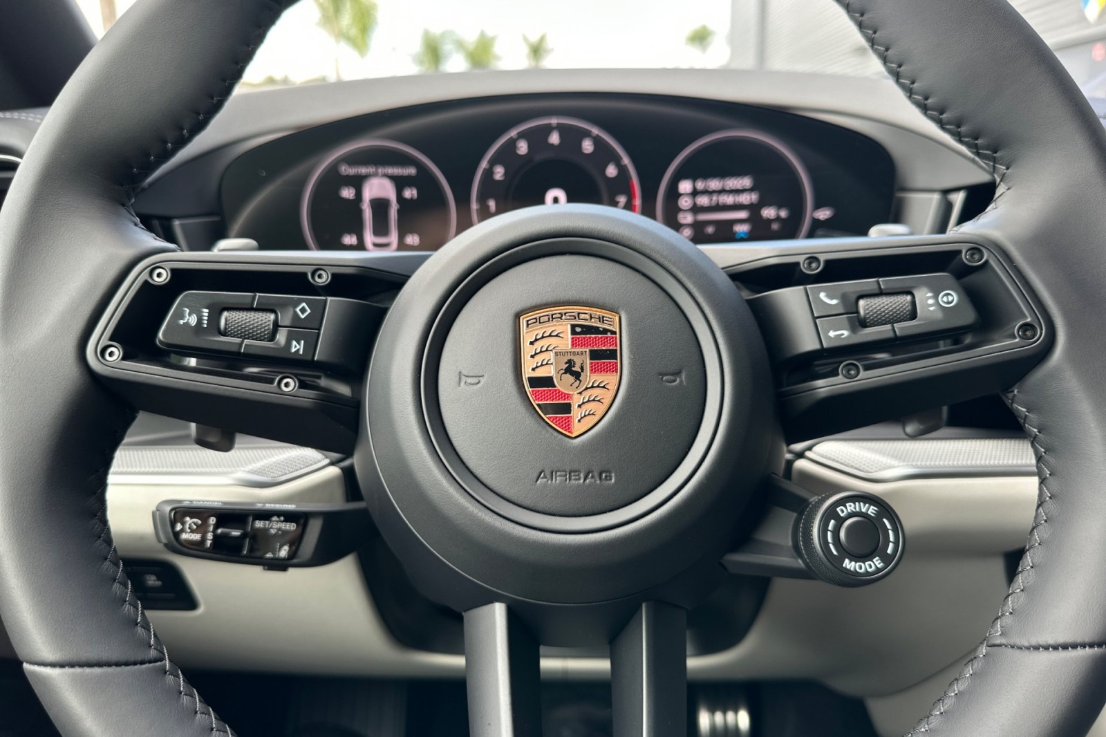 2026 Porsche Cayenne S E-Hybrid Coupe photo 23