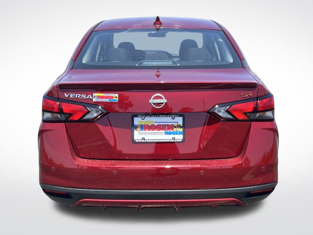 2025 Nissan Versa SR photo 4