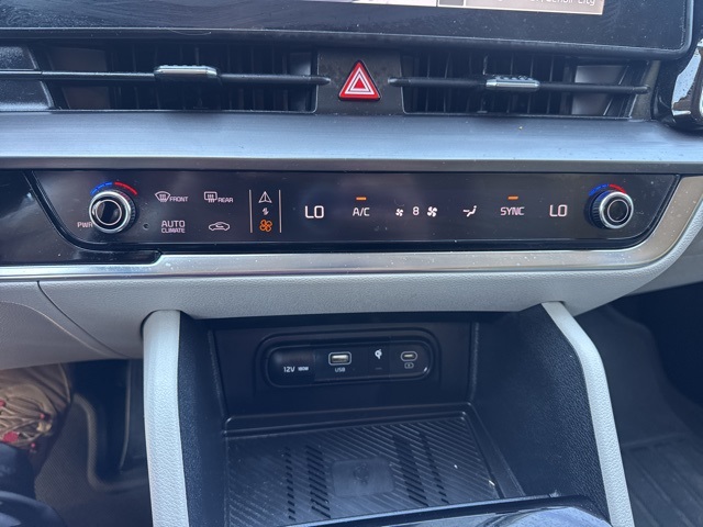 2023 Kia Sportage EX photo 18