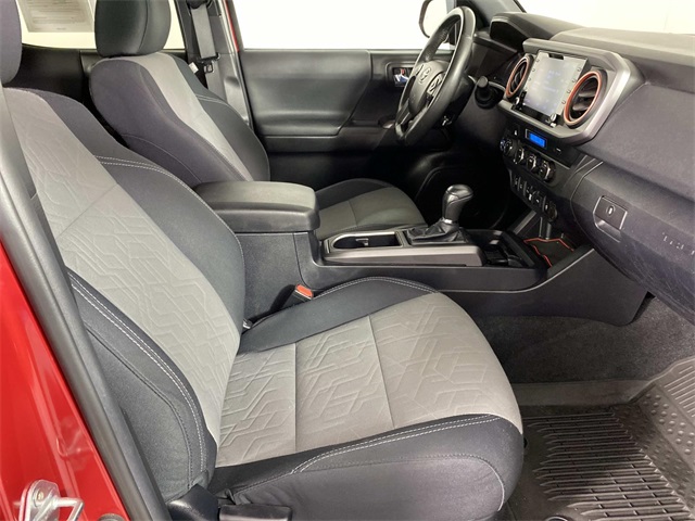 2022 Toyota Tacoma TRD Sport V6 photo 11
