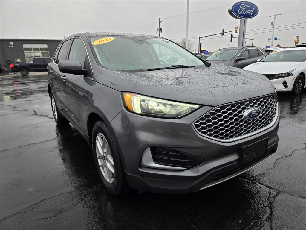 2023 Ford Edge SEL's photo