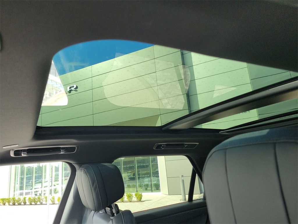 2025 Land Rover Range Rover Sport SE photo 26