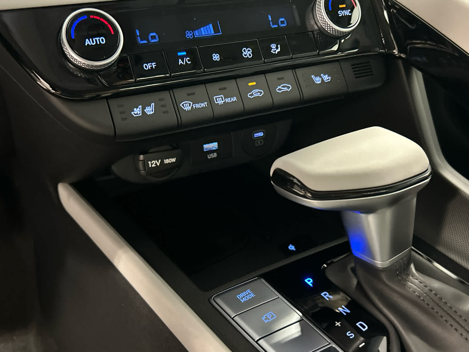 2025 Hyundai Elantra Hybrid Limited photo 39