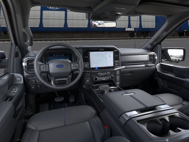 2025 Ford F-150 Platinum photo 3