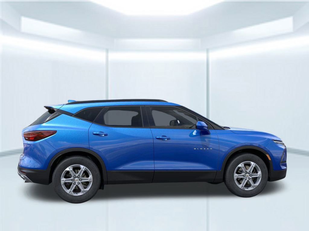 2025 Chevrolet Blazer 2LT photo 4