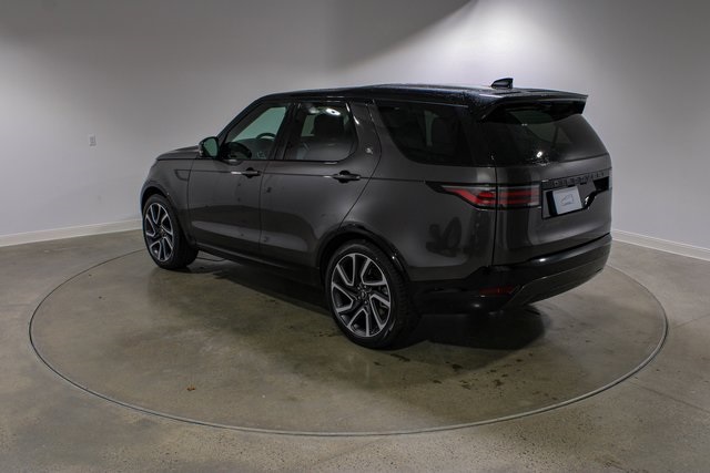 2025 Land Rover Discovery SE photo 2