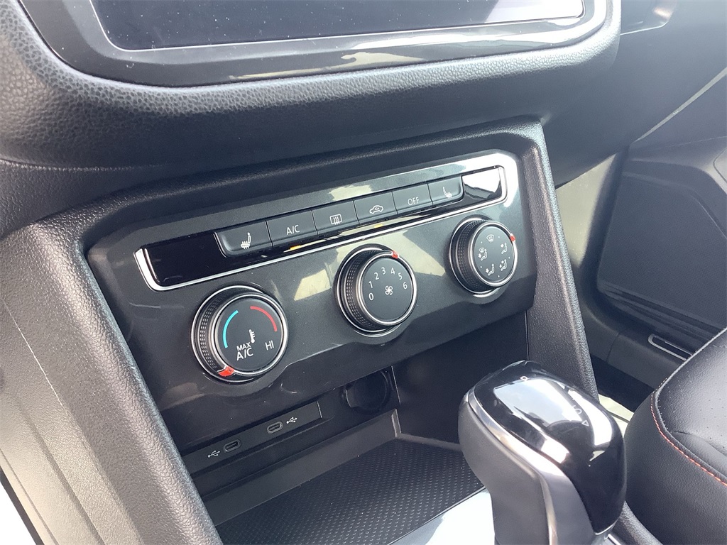 2024 Volkswagen Tiguan Wolfsburg Edition photo 15