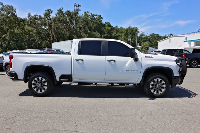 2025 Chevrolet Silverado 2500HD Custom photo 8