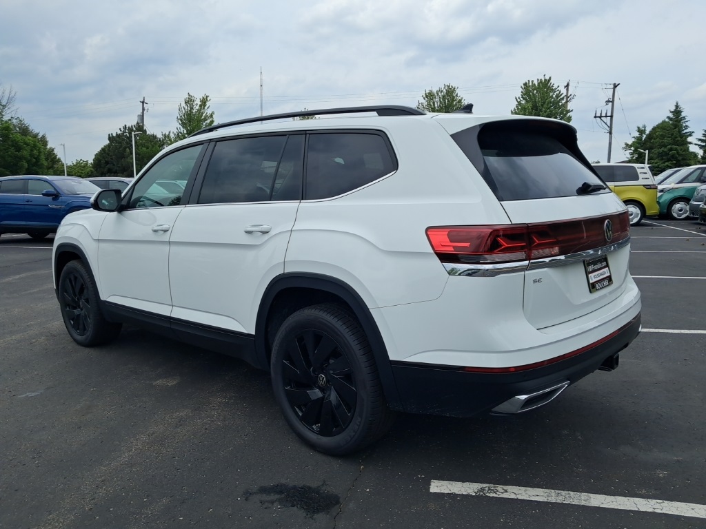 2025 Volkswagen Atlas SE Technology photo 4