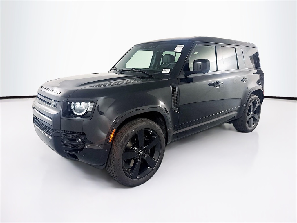 2025 Land Rover Defender V8's photo