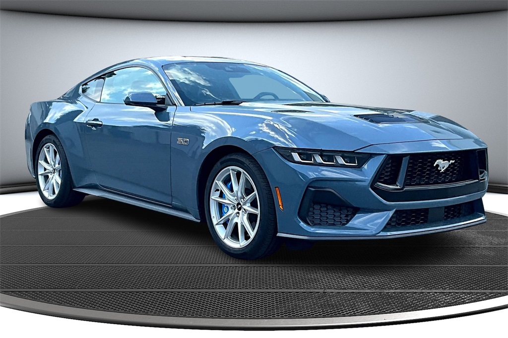 2024 Ford Mustang GT Premium photo 3
