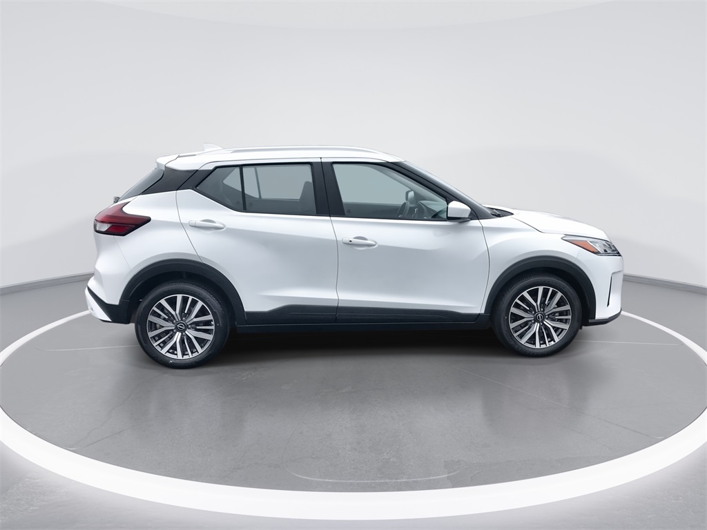 2024 Nissan Kicks SV photo 9