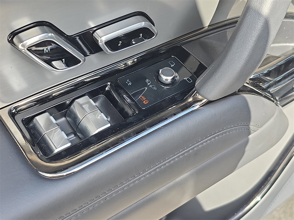 2024 Land Rover Range Rover Sport SE photo 16