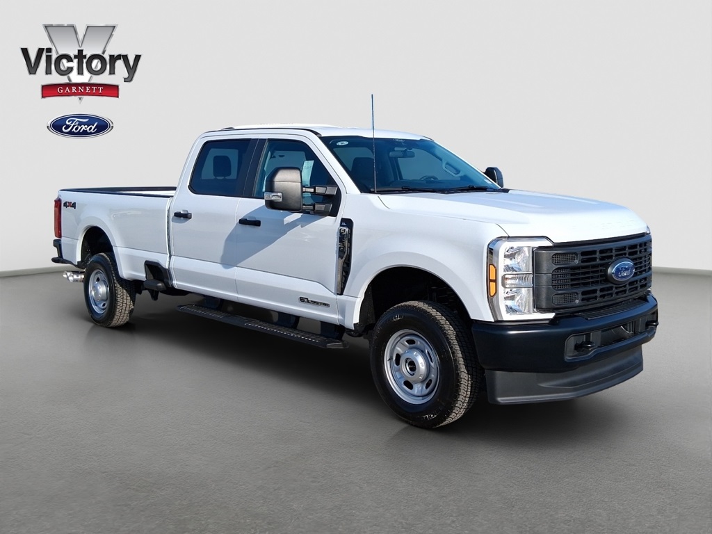 2026 Ford F-350 Super Duty XL's photo