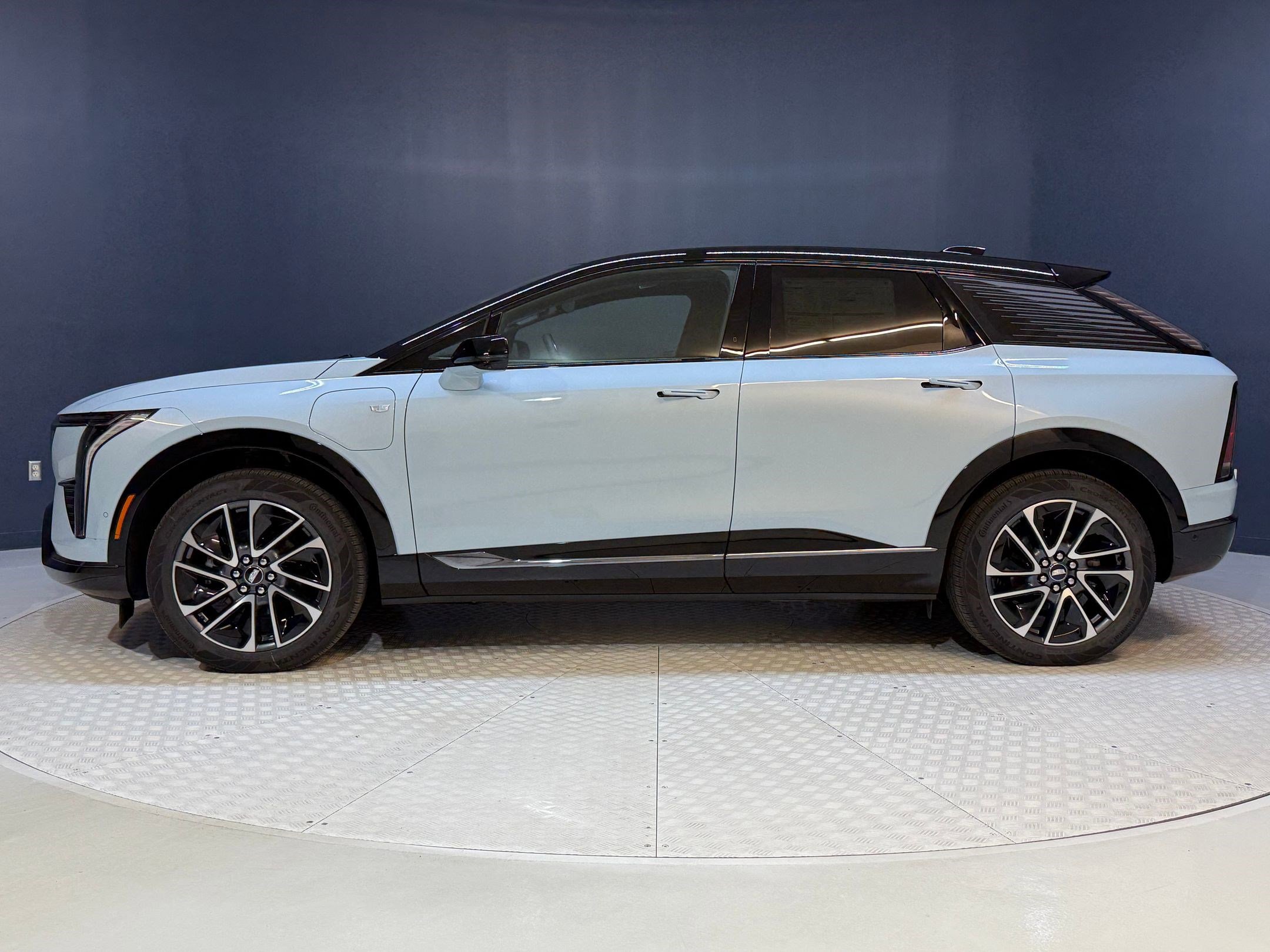 2026 Cadillac Optiq Sport photo 2