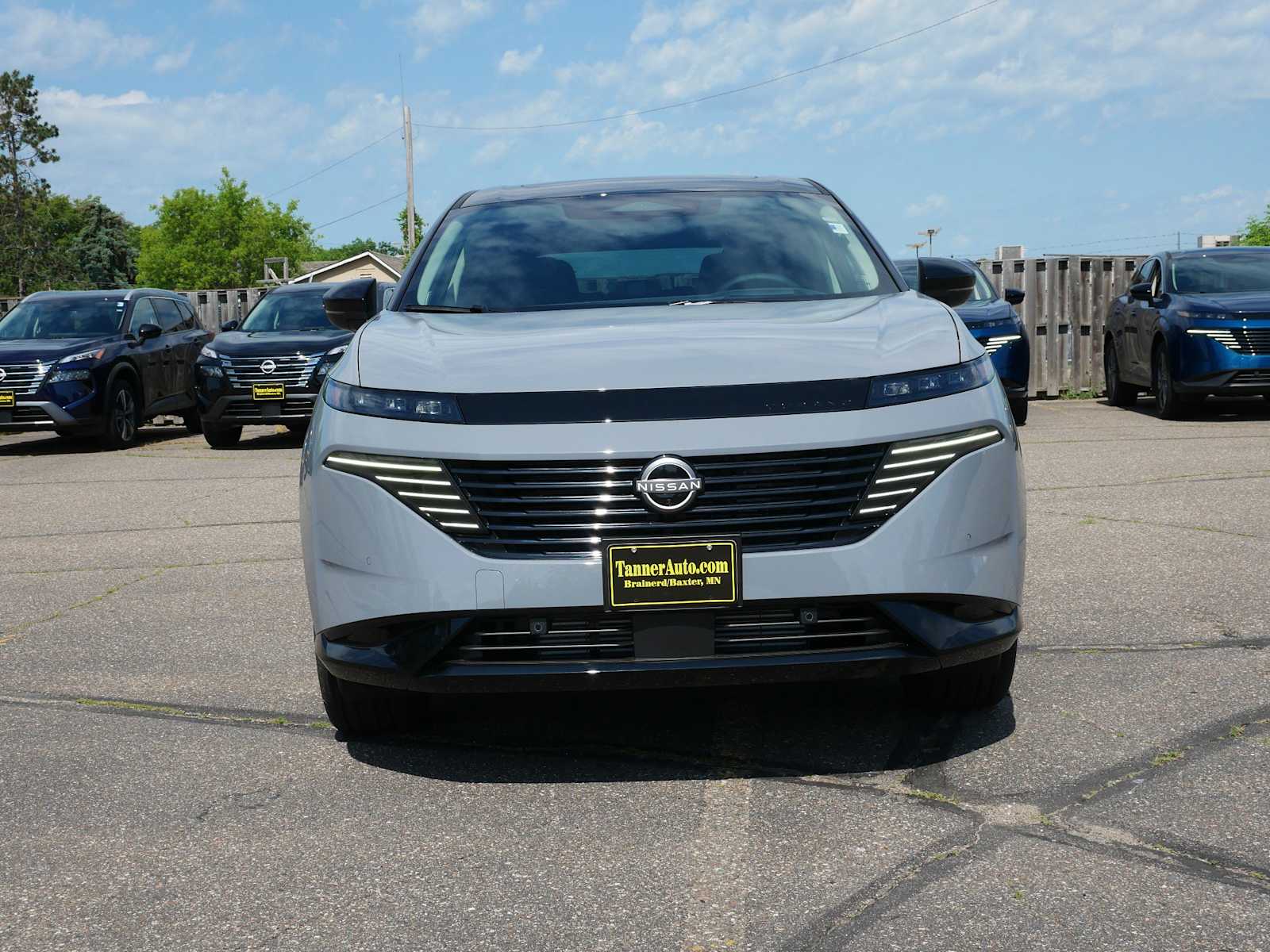 2025 Nissan Murano Platinum photo 2