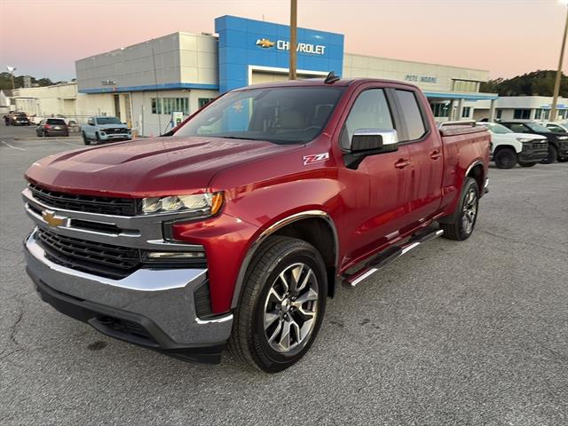 2019 Chevrolet Silverado 1500 LT photo 3