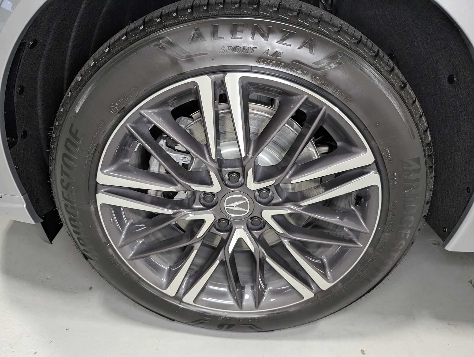 2026 Acura MDX SH-AWD Advance photo 3