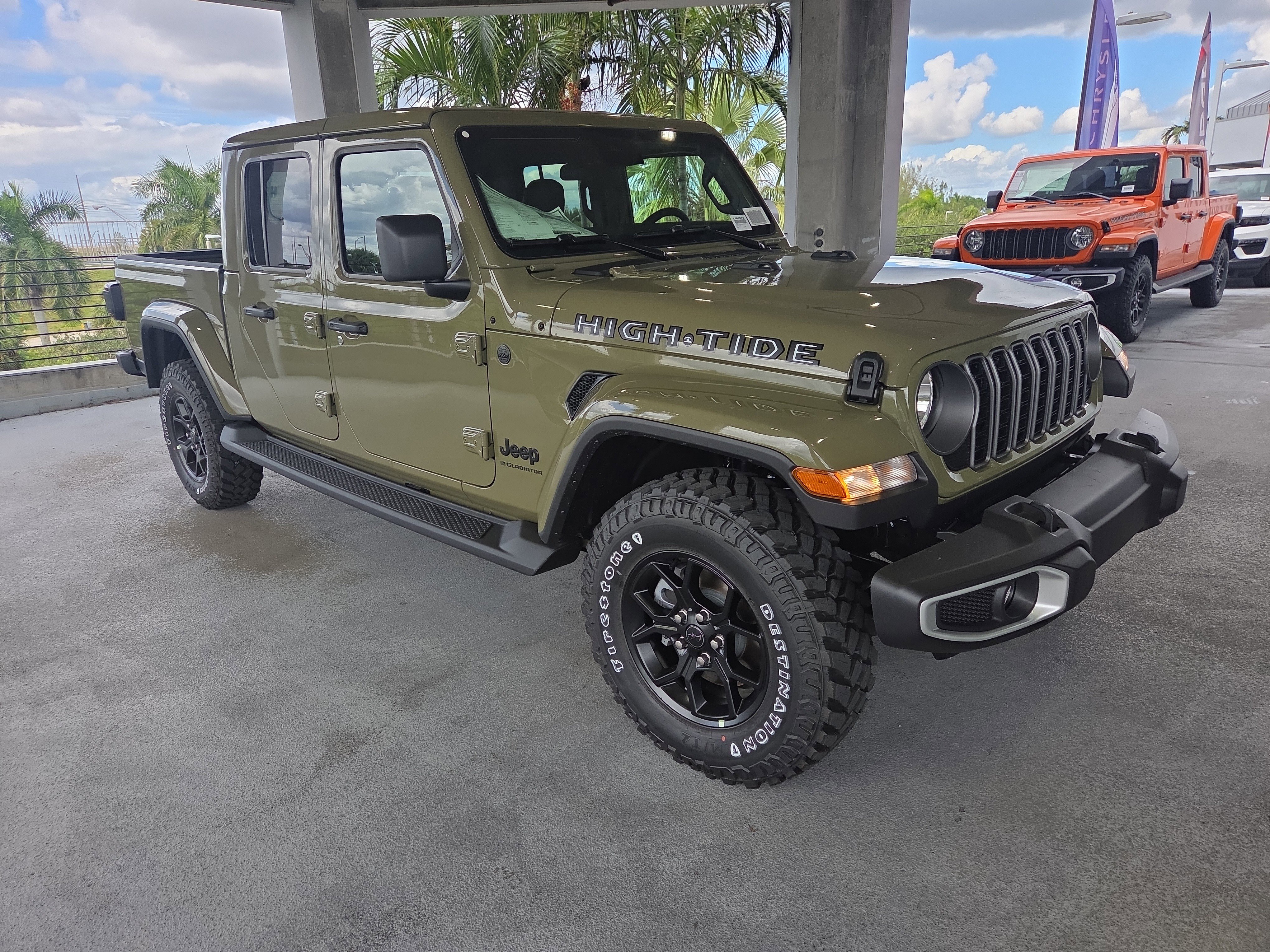 2025 Jeep Gladiator High Tide's photo
