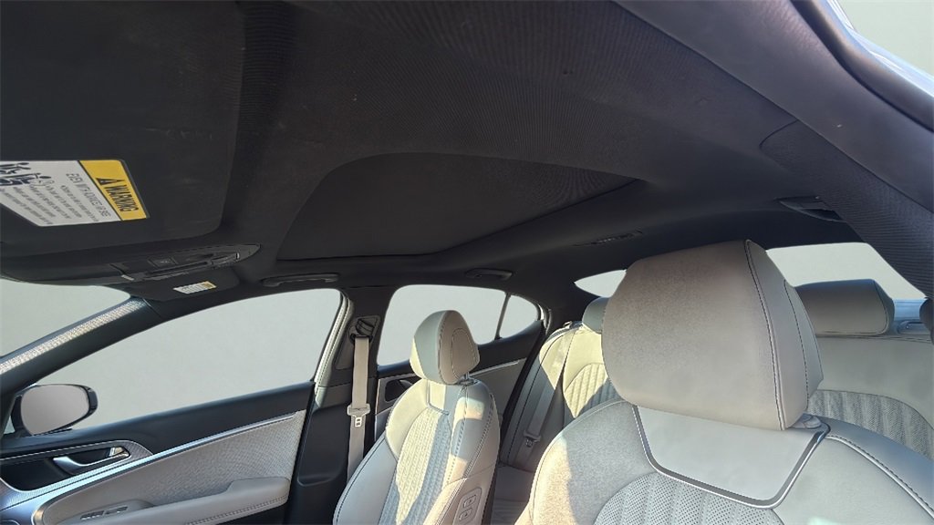 2022 Genesis G70 2.0T photo 10