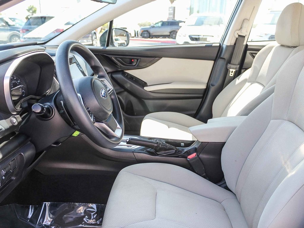 2017 Subaru Impreza 2.0i Premium photo 18