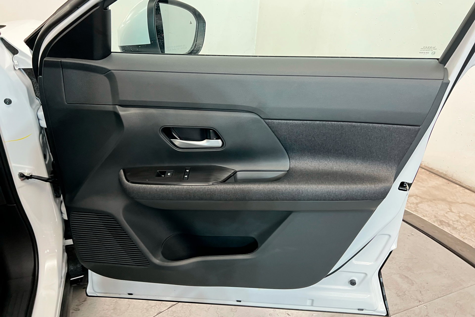 2025 Nissan Kicks SV photo 22