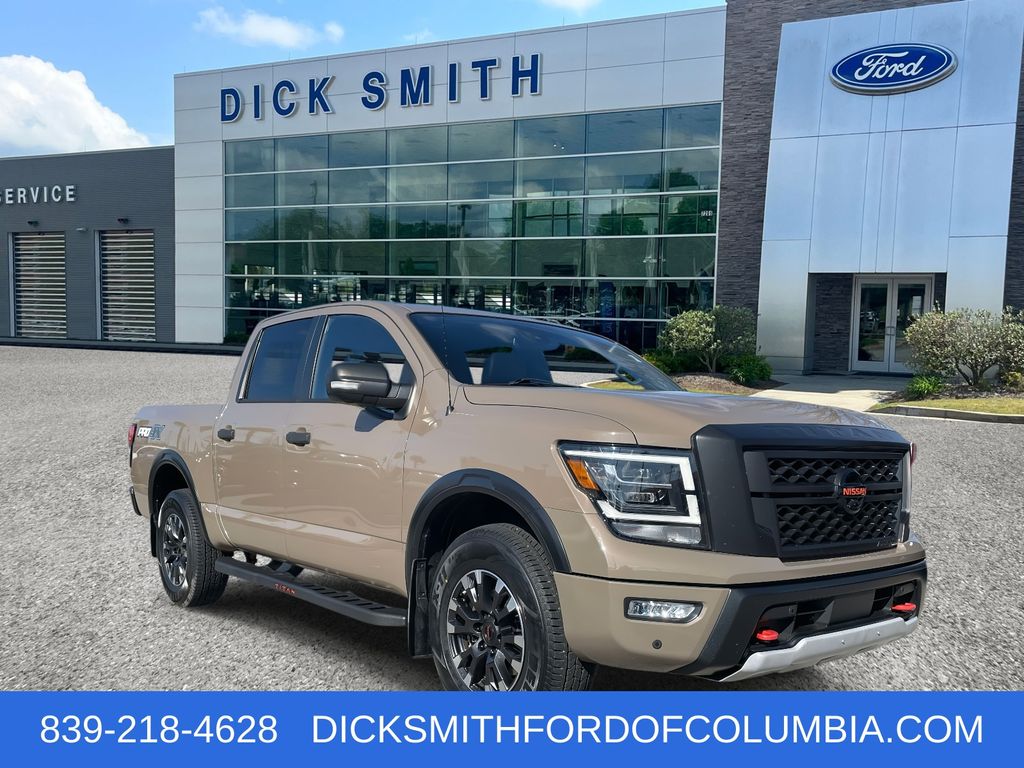2020 Nissan Titan PRO-4X's photo
