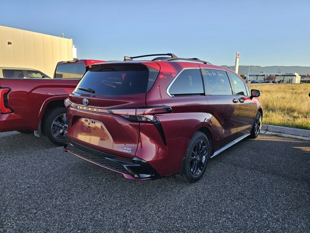 2024 Toyota Sienna XSE photo 5