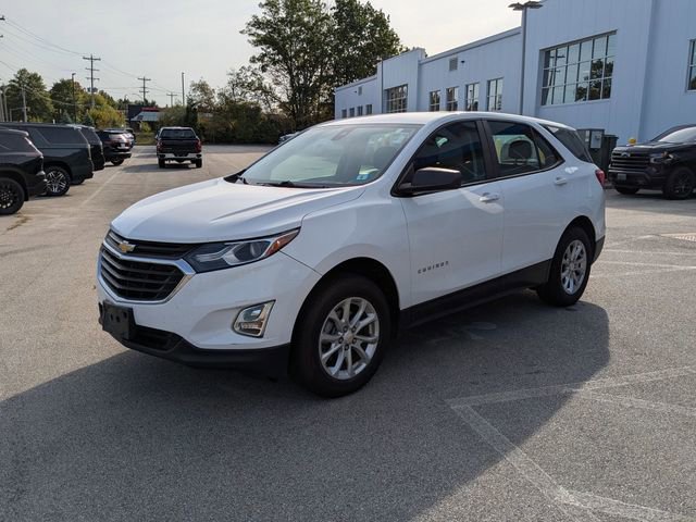 2020 Chevrolet Equinox LS photo 3