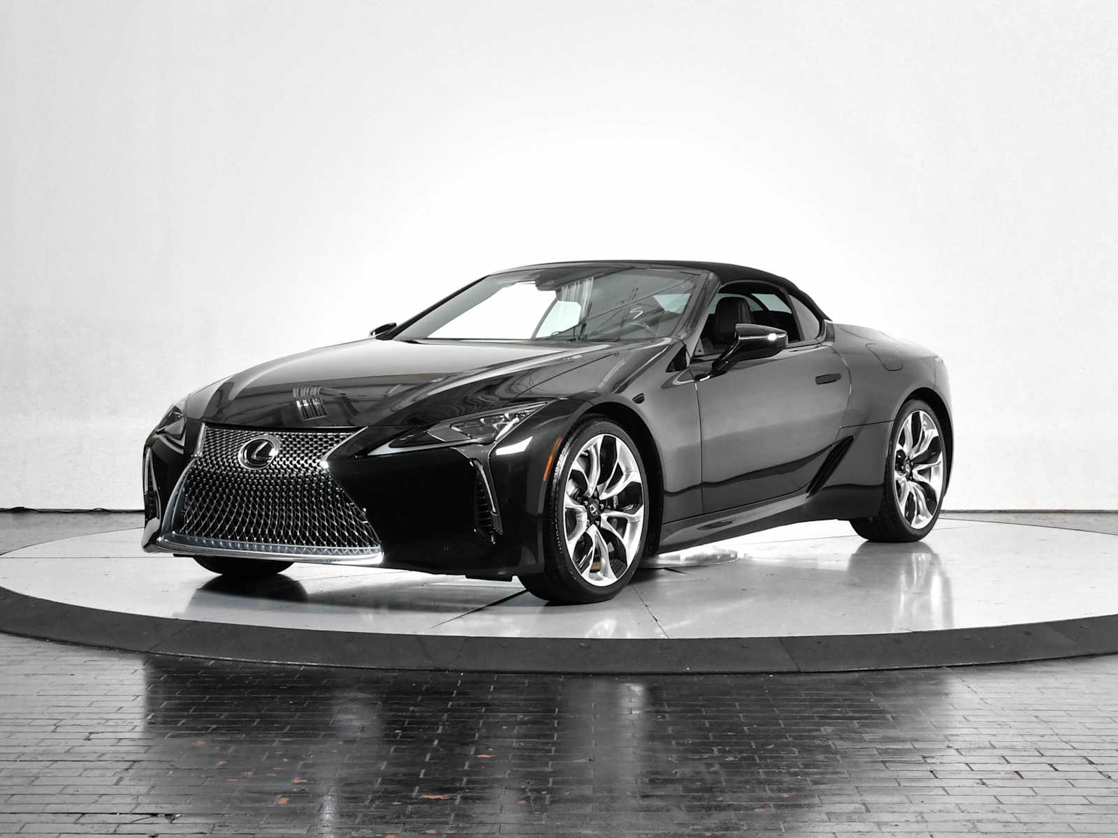 2023 Lexus LC 500's photo