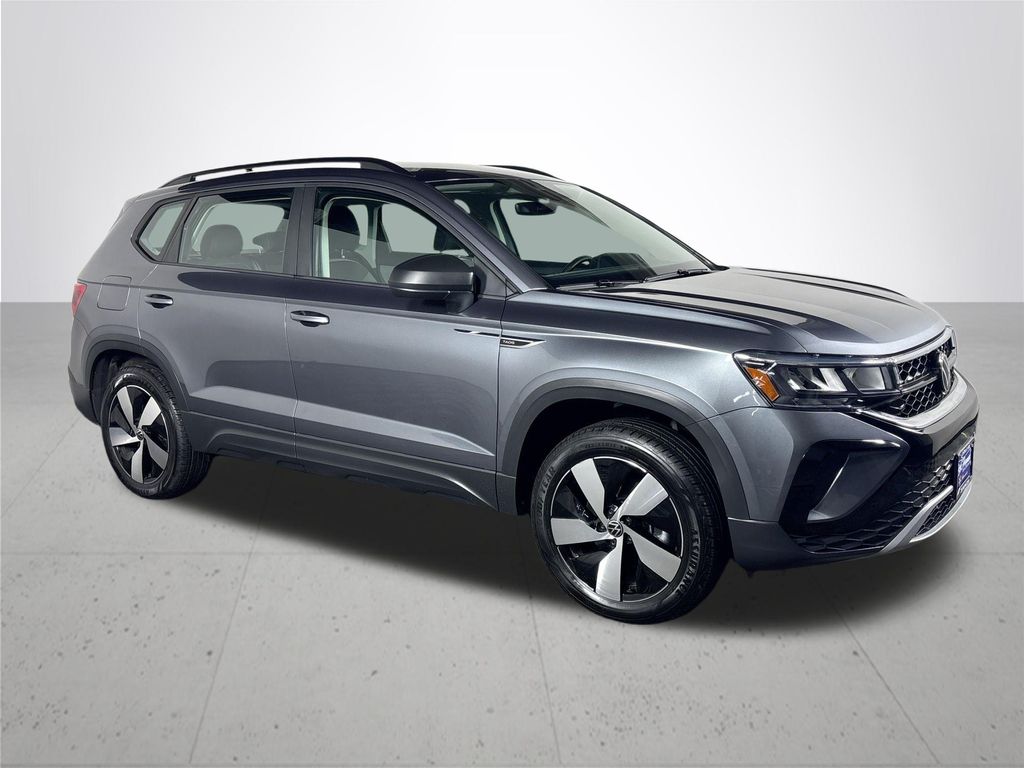 2024 Volkswagen Taos S photo 4