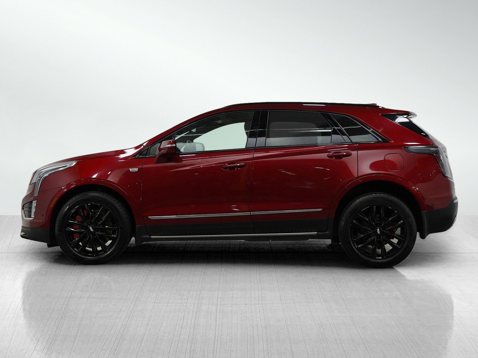 Used 2023 Cadillac XT5 Sport with VIN 1GYKNGRS2PZ185868 for sale in Burnsville, Minnesota