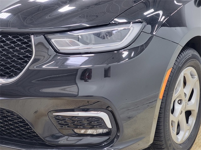 2024 Chrysler Pacifica Limited photo 10
