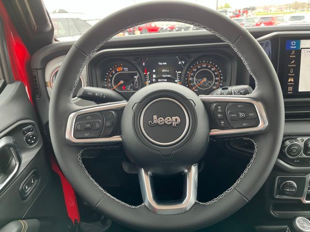 2025 Jeep Wrangler Sahara photo 14