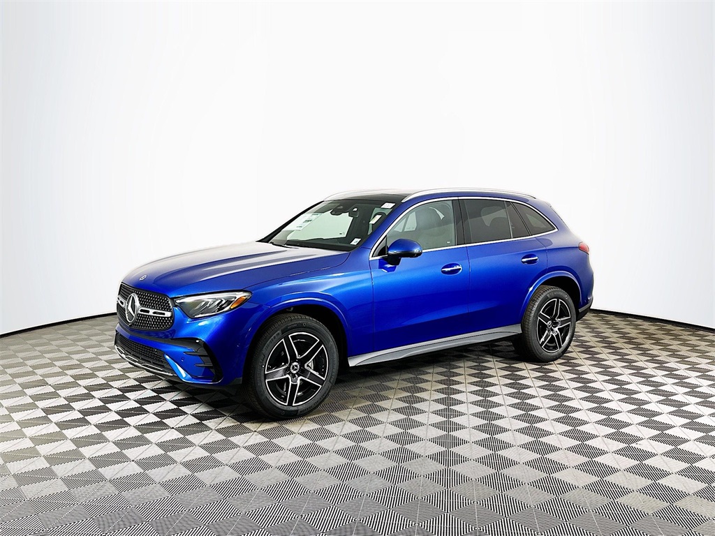 2026 Mercedes Benz GLC 300 4MATIC photo 2