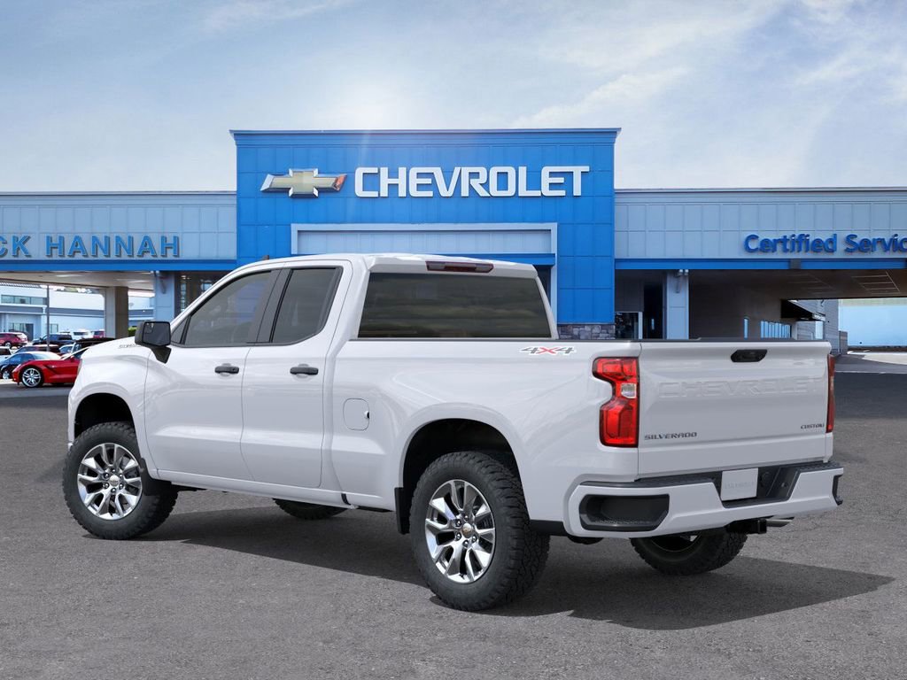 2026 Chevrolet Silverado 1500 Custom photo 3