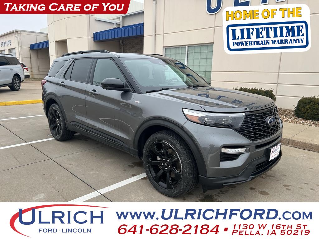 2023 Ford Explorer ST-LINE's photo