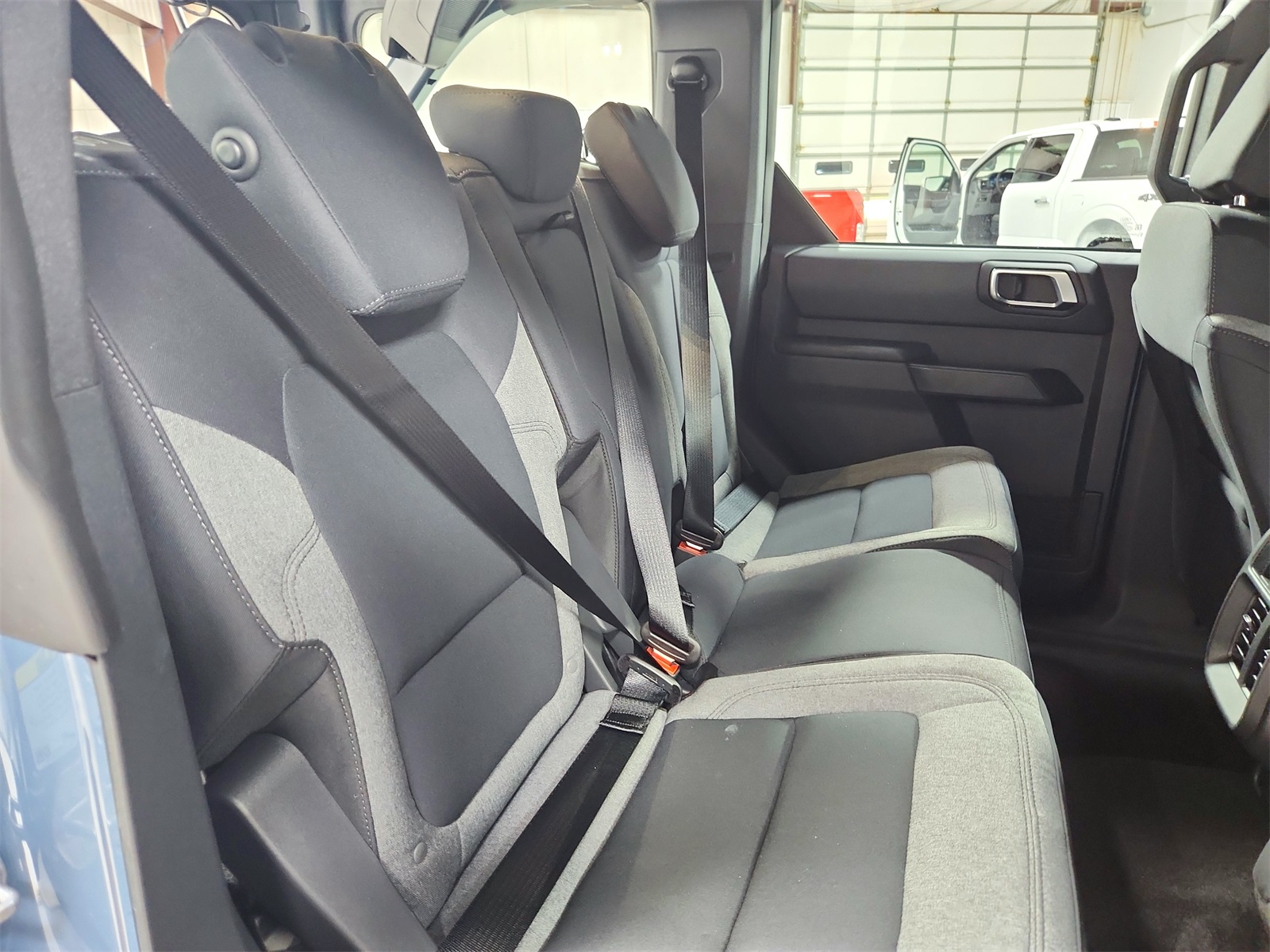2025 Ford Bronco Base photo 40