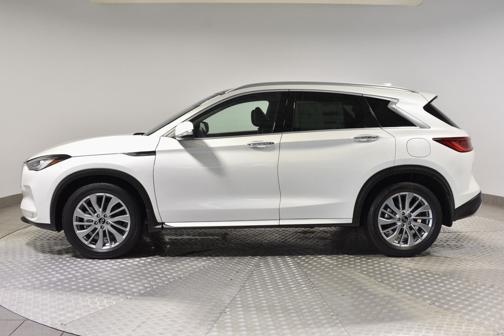 2025 Infiniti QX50 Luxe AWD photo 2