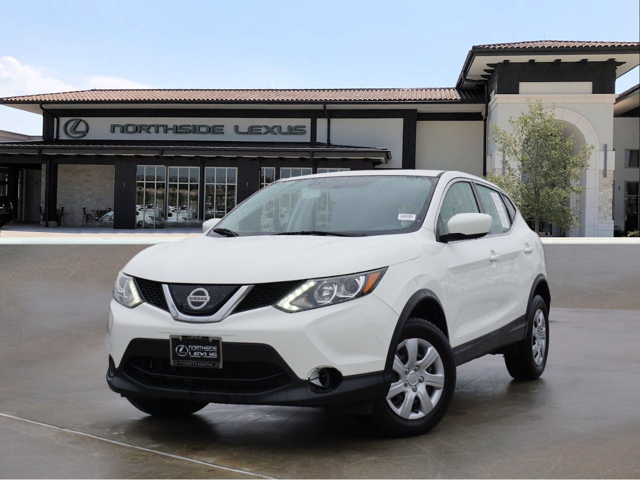 2019 Nissan Rogue Sport S's photo