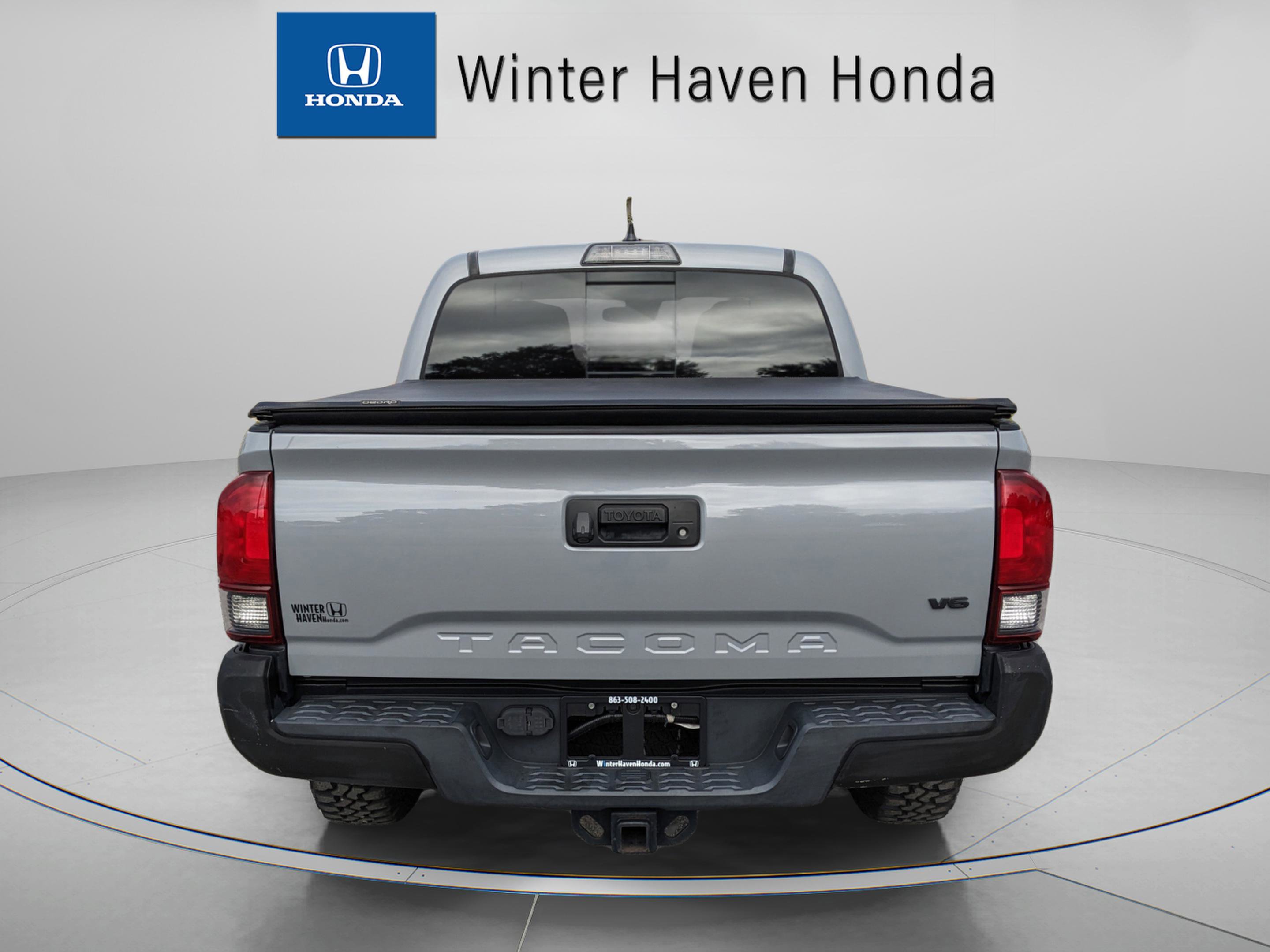 2018 Toyota Tacoma TRD Off-Road photo 2